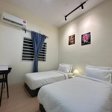 Ww Hostel 22A Private Shower George Town Exterior foto