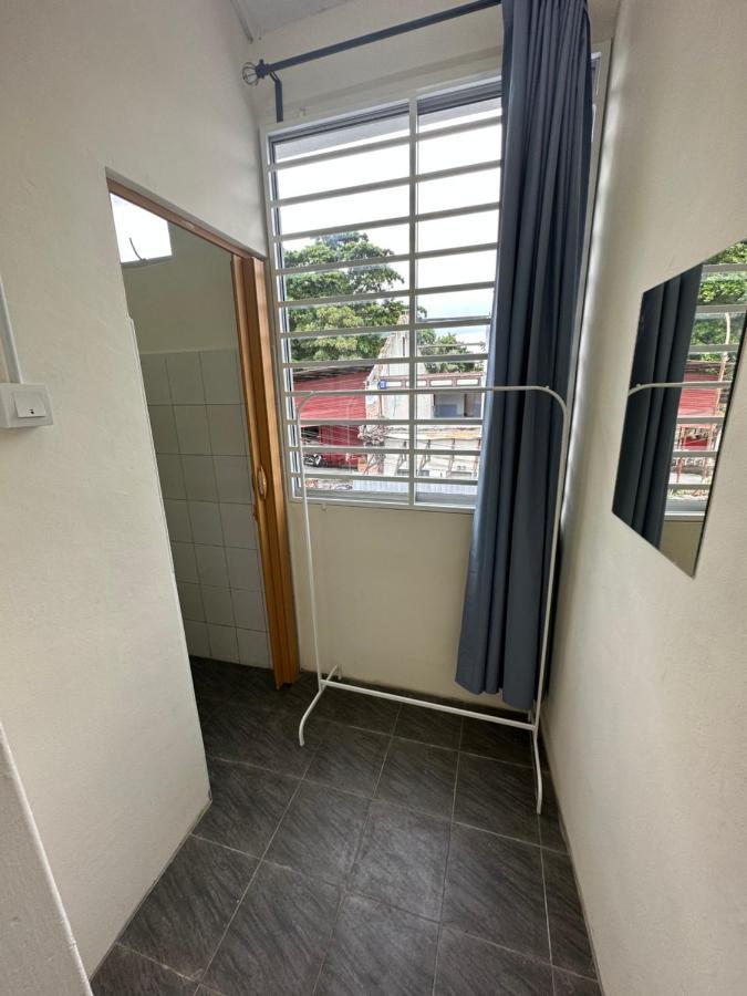 Ww Hostel 22A Private Shower George Town Exterior foto