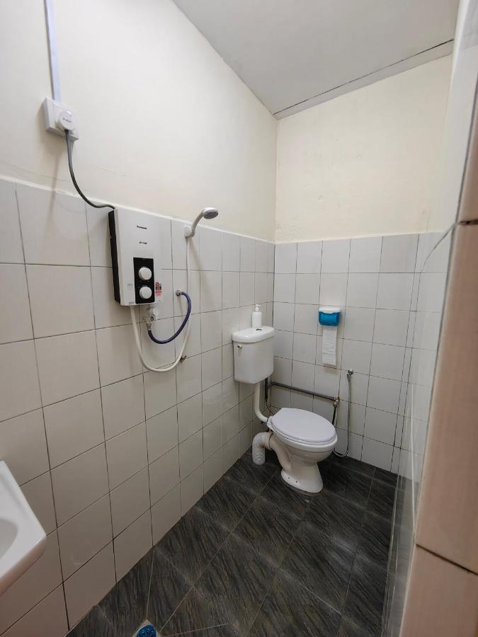 Ww Hostel 22A Private Shower George Town Exterior foto