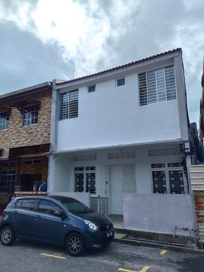Ww Hostel 22A Private Shower George Town Exterior foto